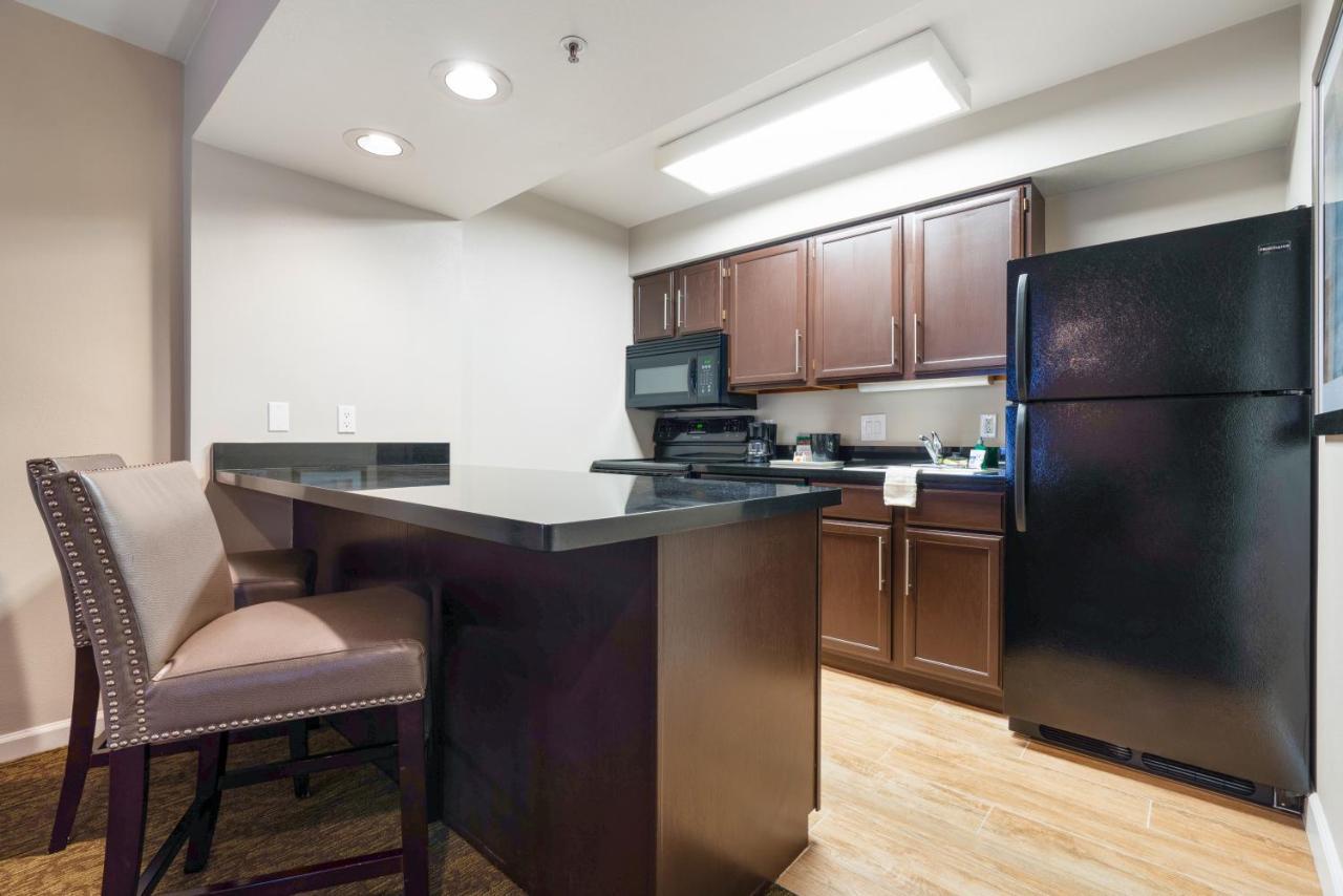 Chase Suites Brea-Fullerton - North Orange County Екстериор снимка