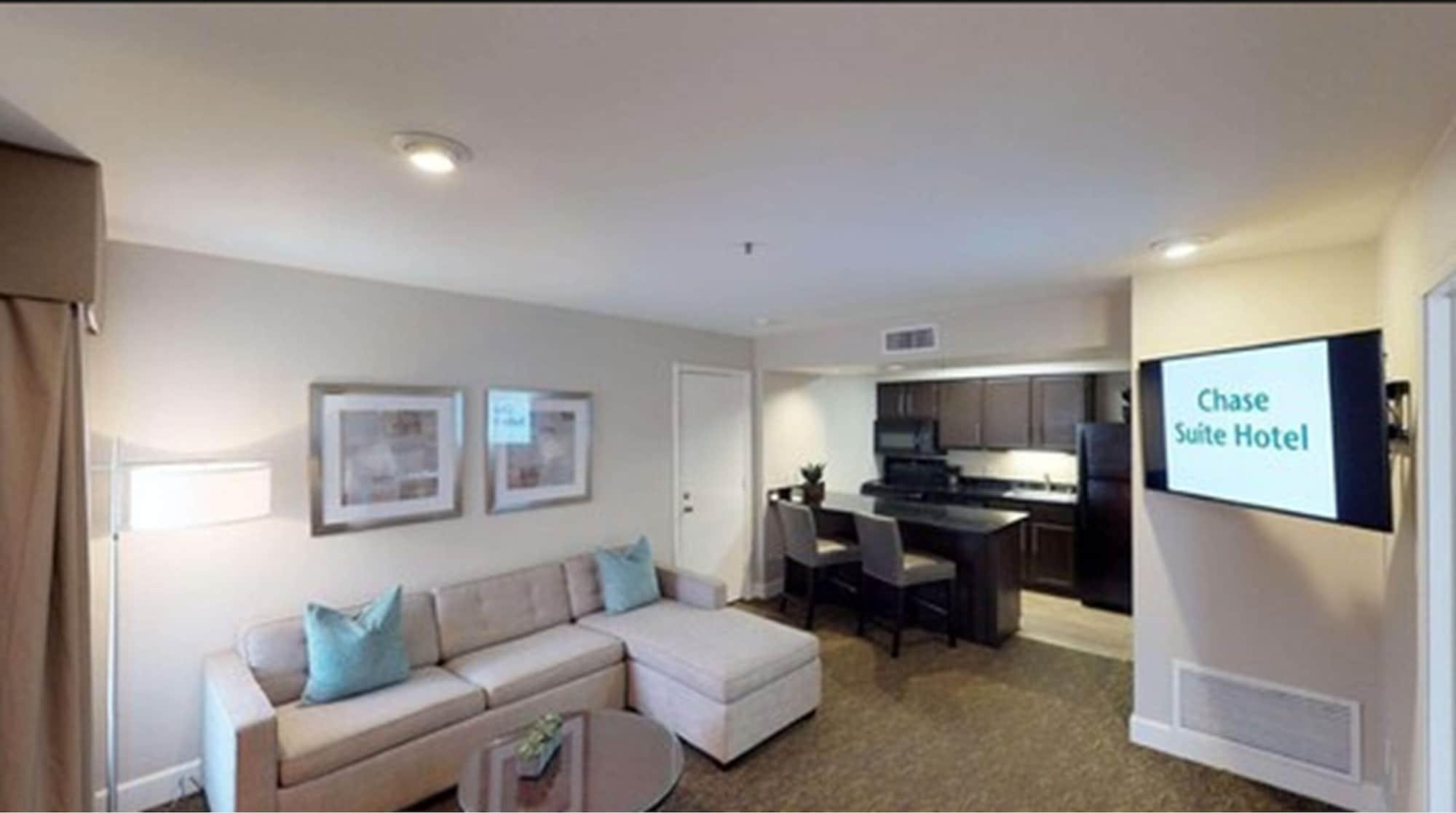 Chase Suites Brea-Fullerton - North Orange County Екстериор снимка