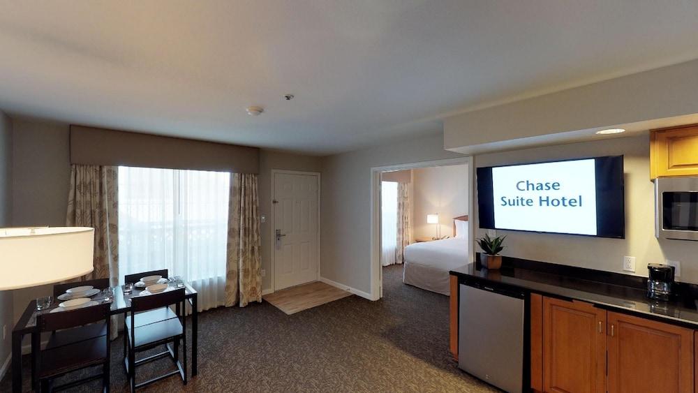 Chase Suites Brea-Fullerton - North Orange County Екстериор снимка