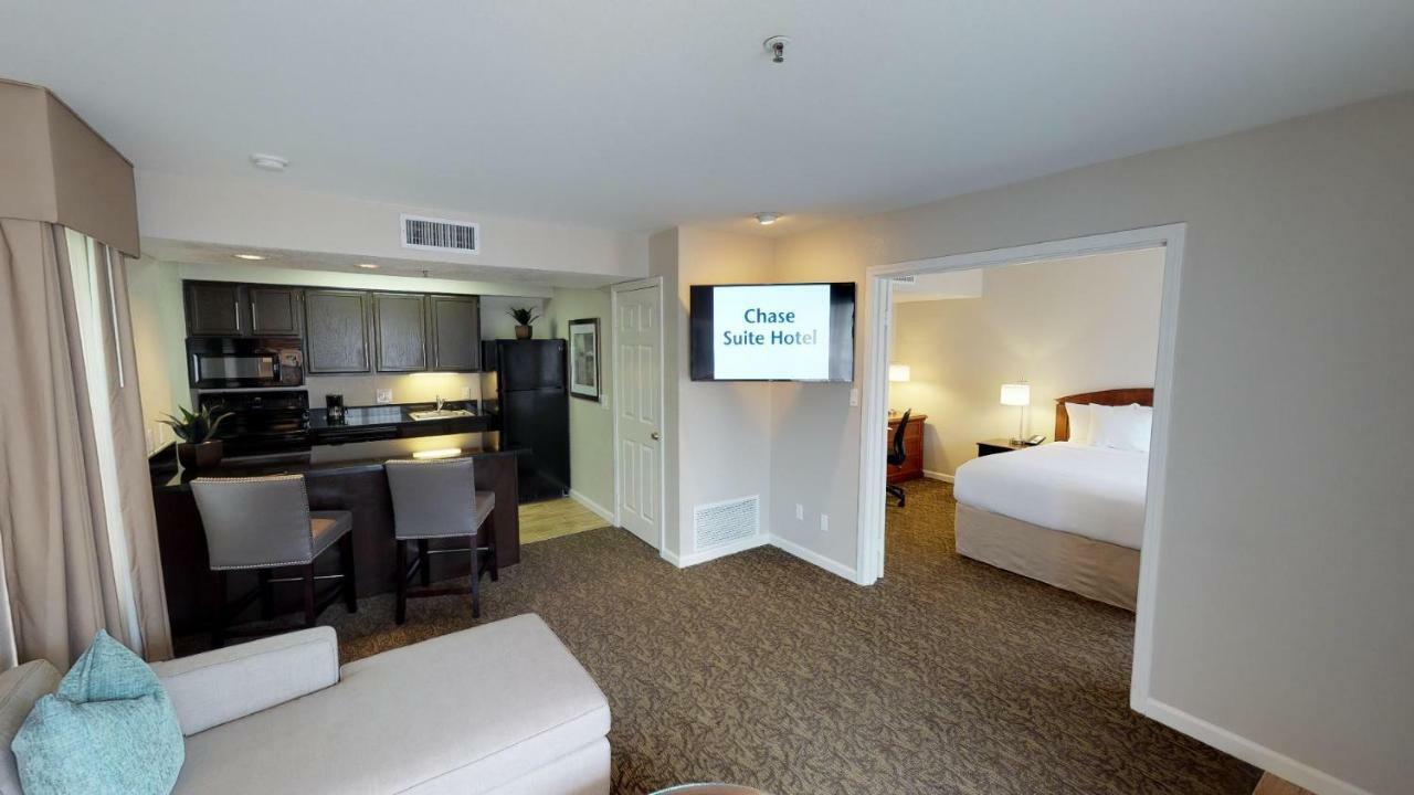 Chase Suites Brea-Fullerton - North Orange County Екстериор снимка